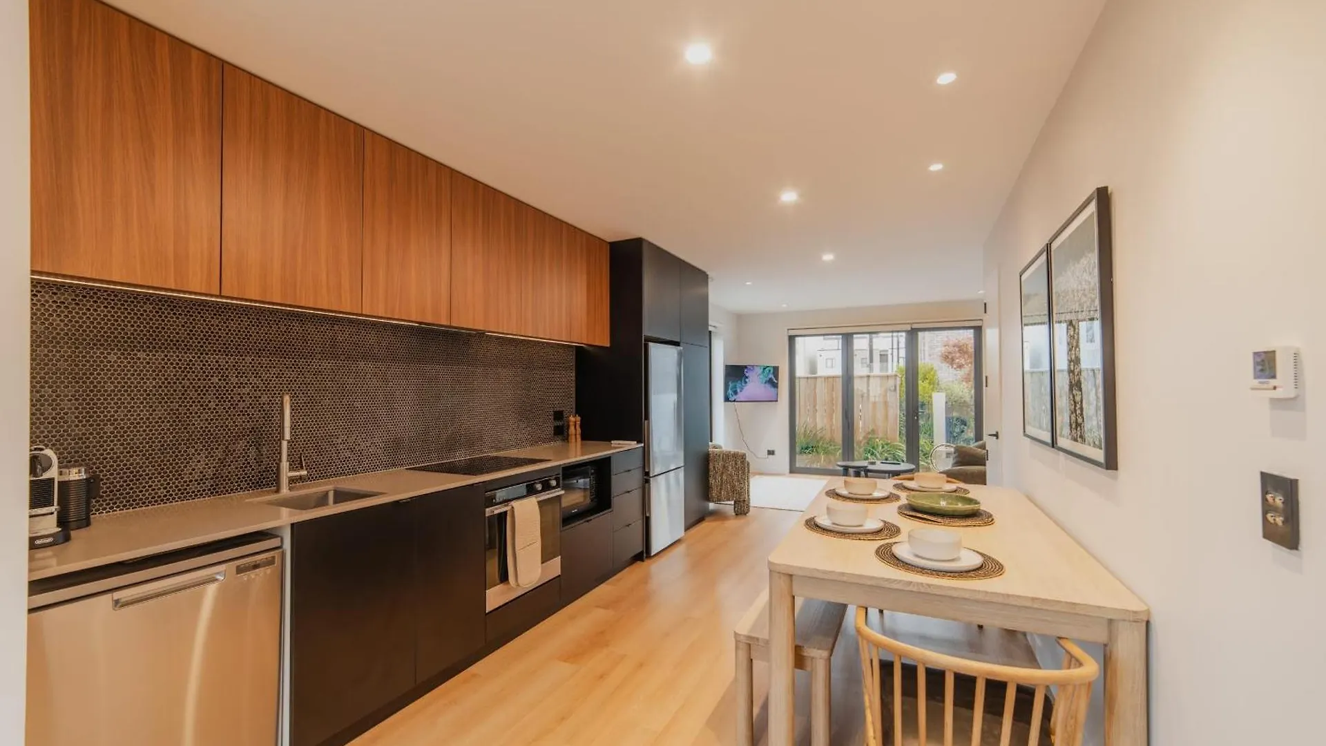 Bright 2Br W Yard Washer Full Kitchen كريستتشيرش نيوزيلندا